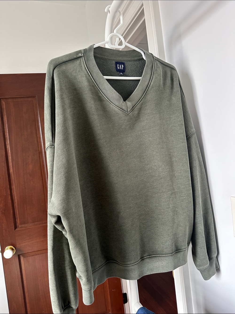 GAP Women’s V-Neck Sweatshirt in Olive Green
